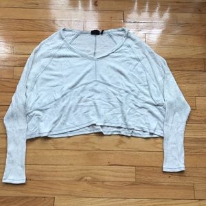 Light sweater crop top